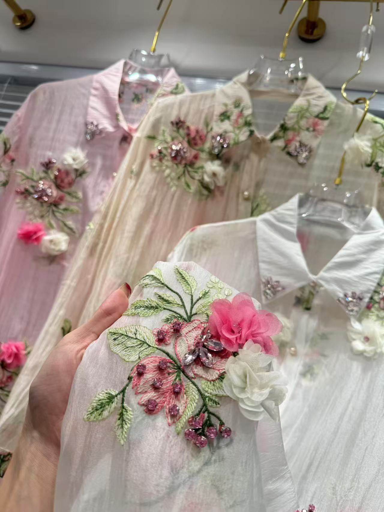 Embroidery Daisy - Luxury Style Flowers Embroidery Sparkle Diamonds