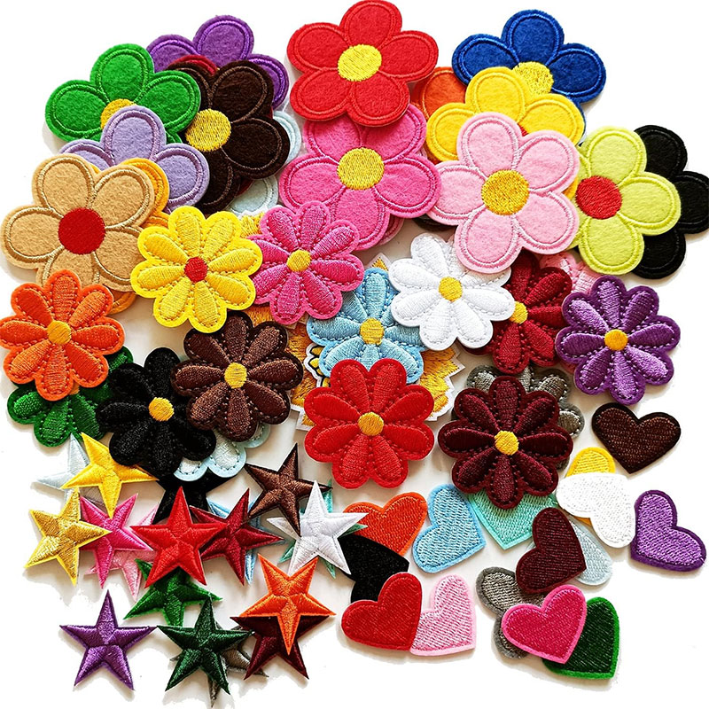2-10Pcs Flower Iron on Patches - Embroidery Letter M 评论和价格