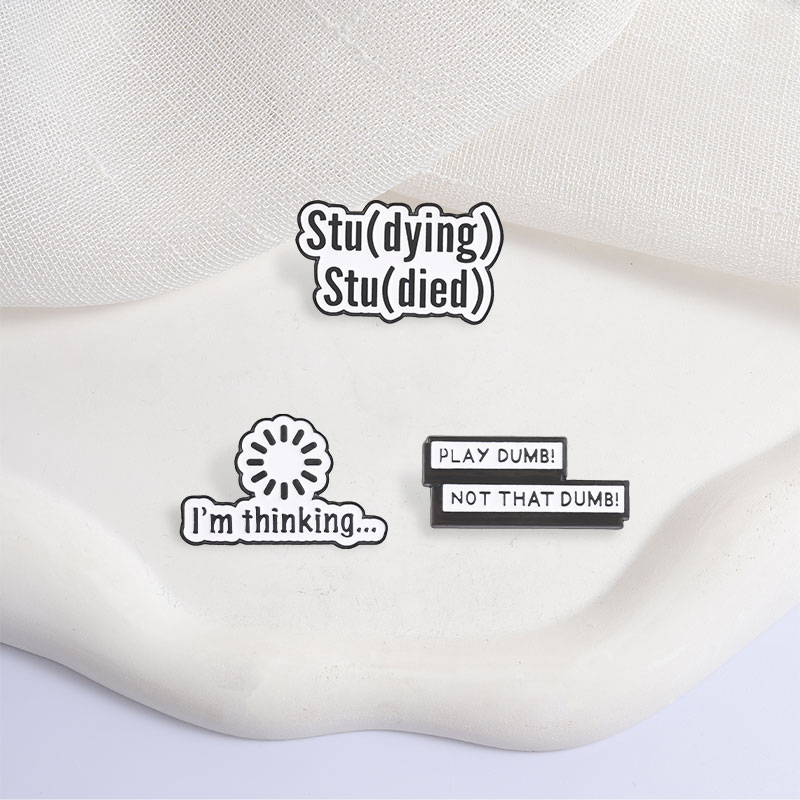 Student Sarcastic Quotes Ename - Embroidery Letter M 评论和价格