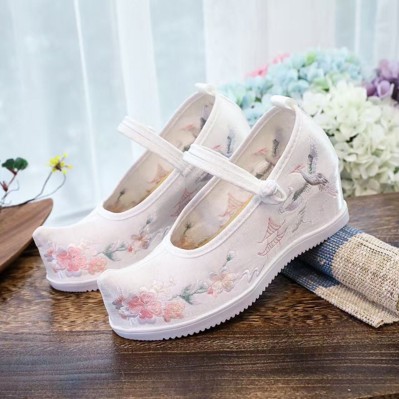 Women Increased Internal Embro - Embroidery Shoes 评论和价格