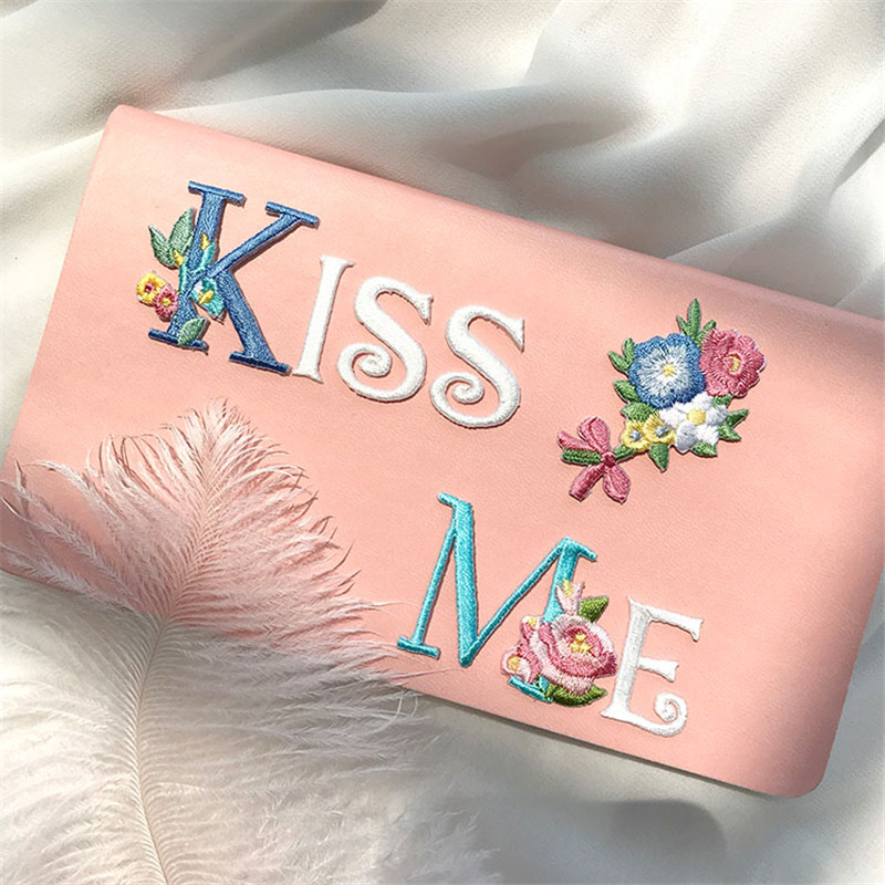 Exquisite English Letter Cake  - Embroidery Letter M 评论和价格